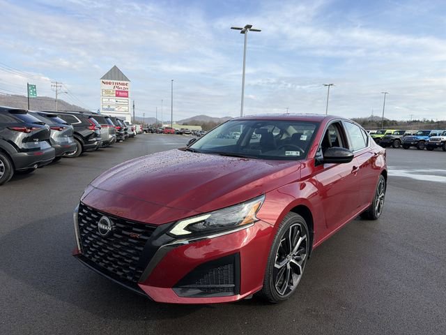 Used 2025 Nissan Altima 2.5 SR image 1