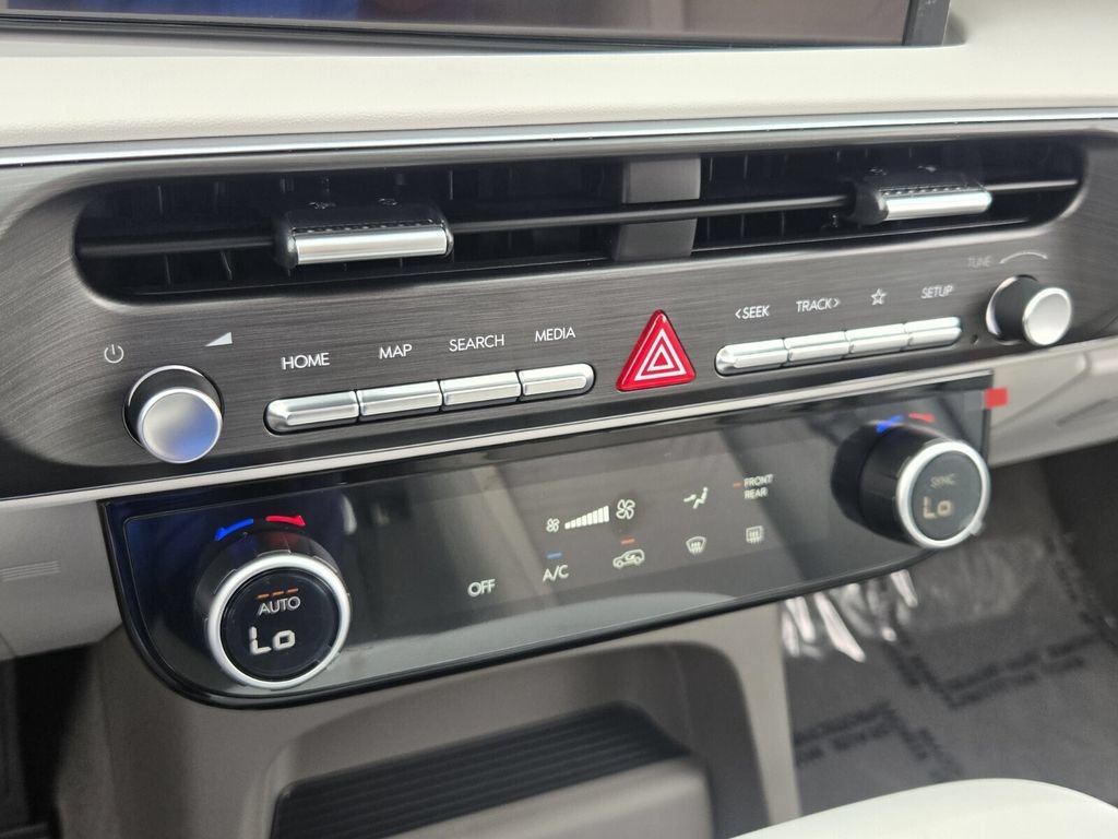 Certified 2026 Hyundai Palisade SE FWD image 22
