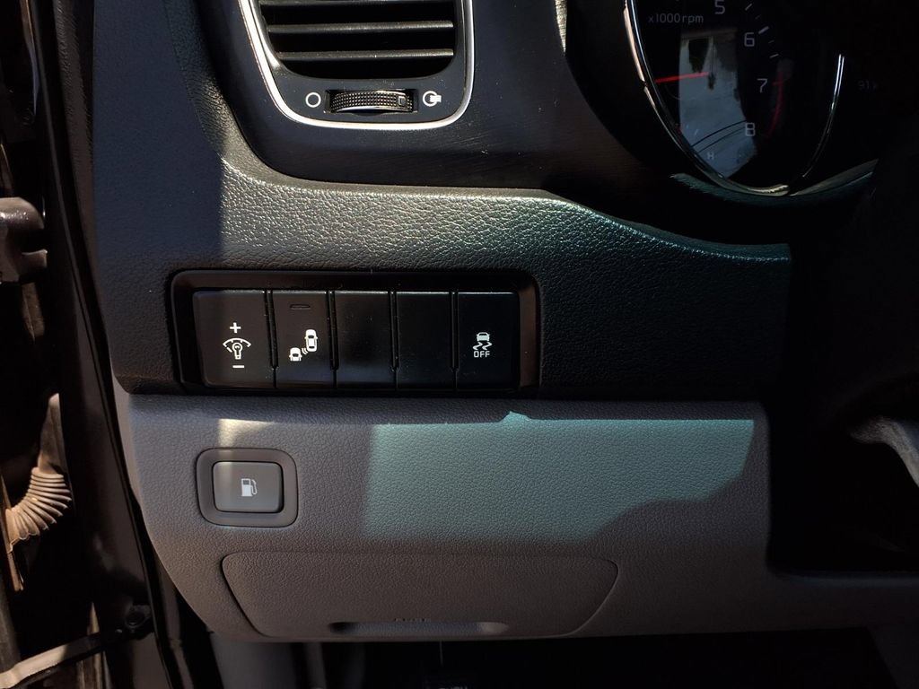 Used 2019 Kia Sedona EX FWD image 14