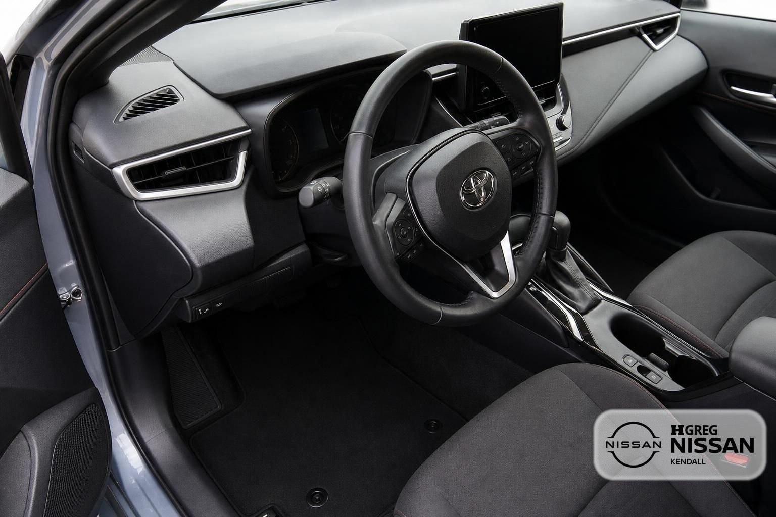 Used 2023 Toyota Corolla SE FWD image 5