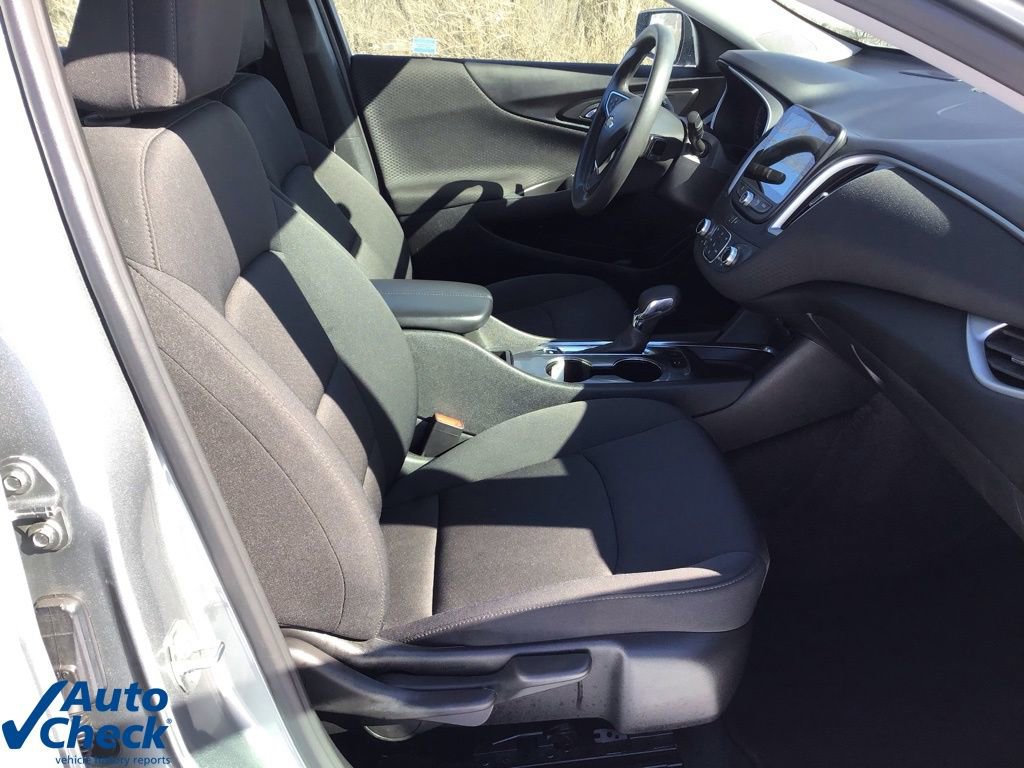 Used 2024 Chevrolet Malibu LT image 20