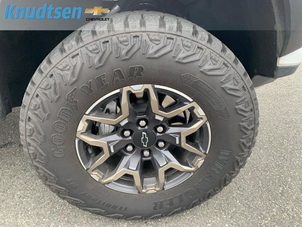 Used 2026 Chevrolet Colorado ZR2 w/ Technology Package image 9