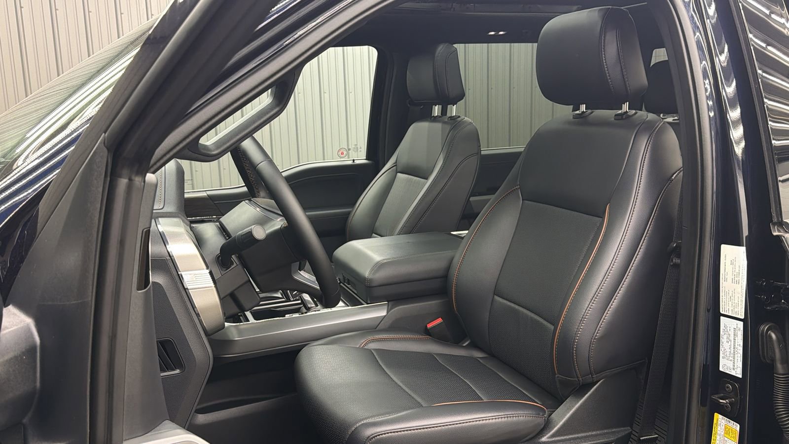 Used 2025 Ford F150 Lariat w/ Tow/Haul Package image 32