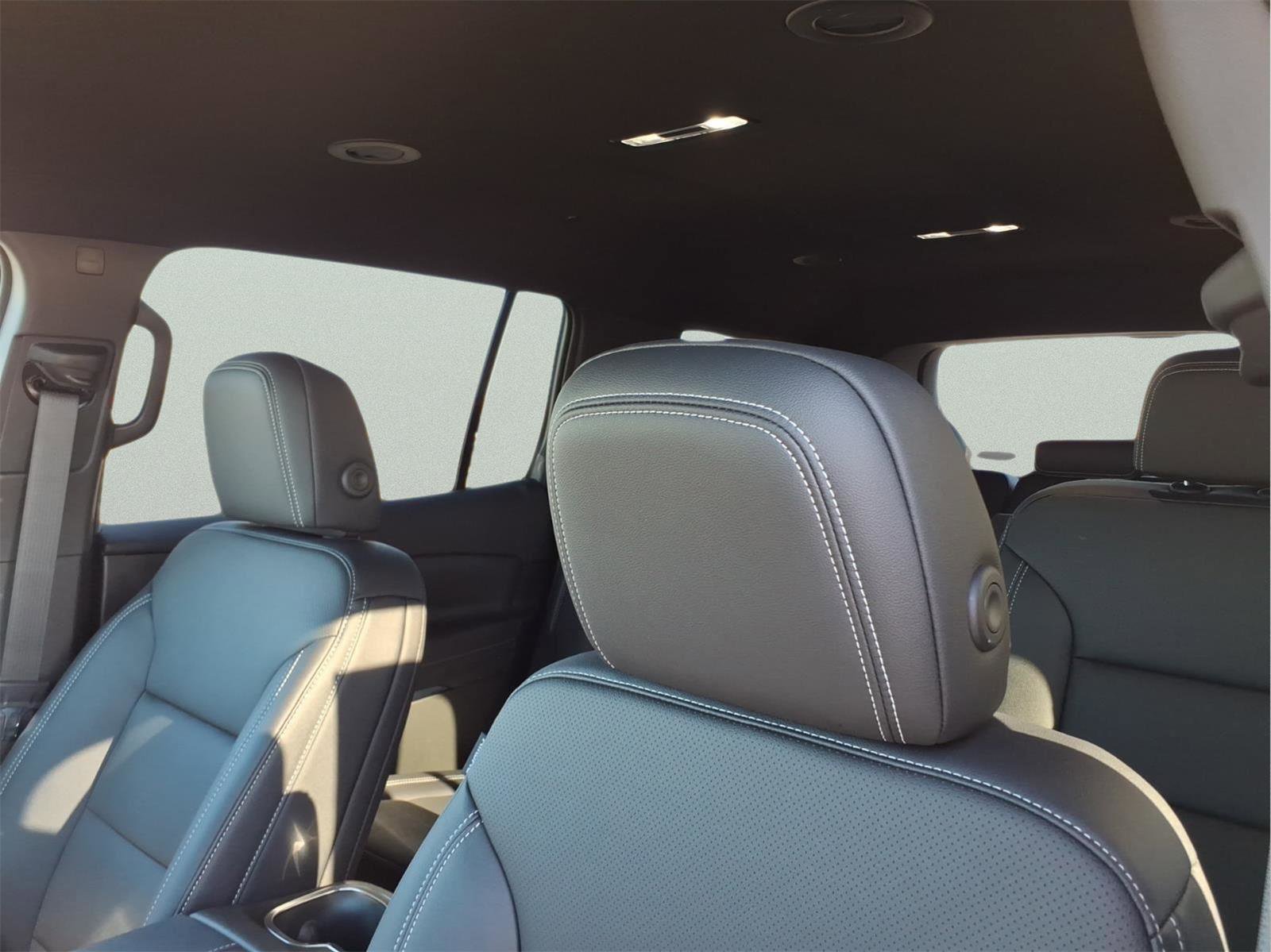 New 2026 Chevrolet Traverse LT image 17