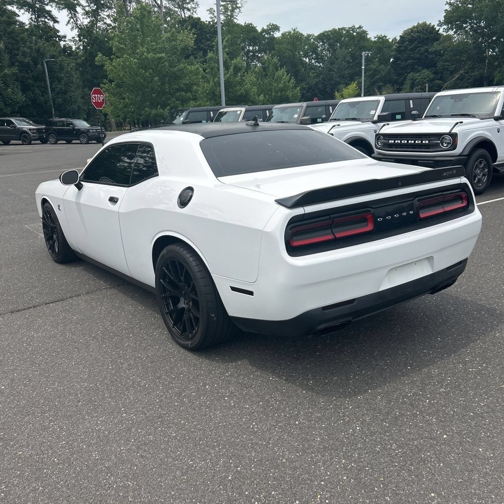 Used 2017 Dodge Challenger R/T Scat Pack RWD image 8