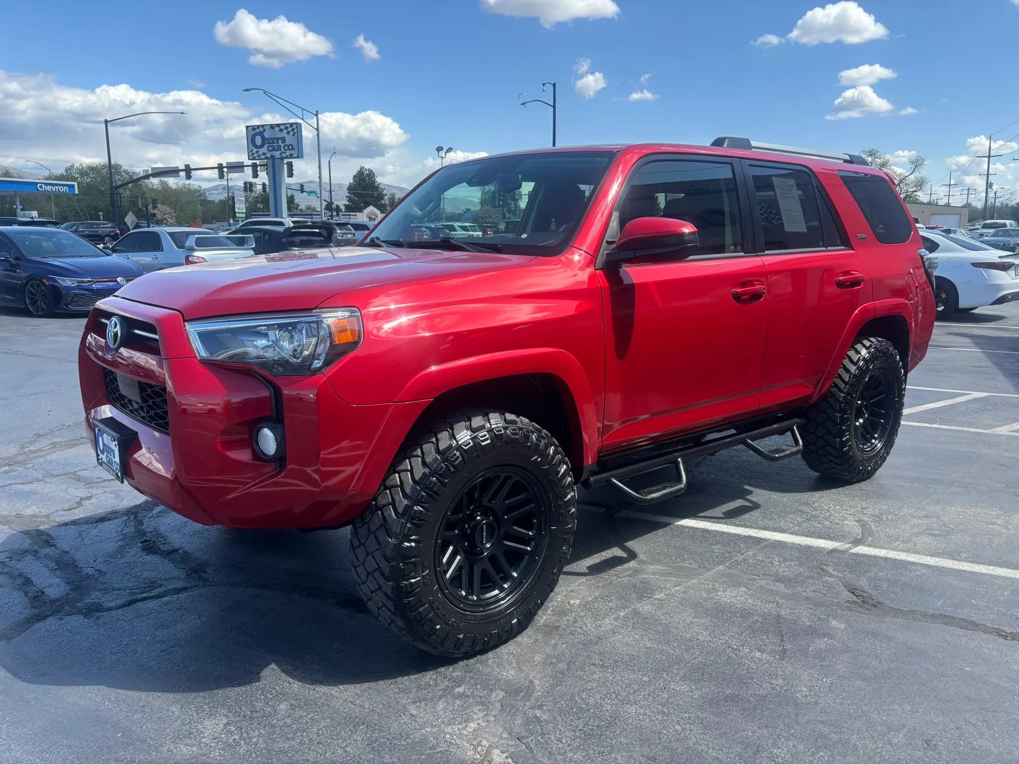 Used 2020 Toyota 4Runner SR5 AWD/4WD image 4