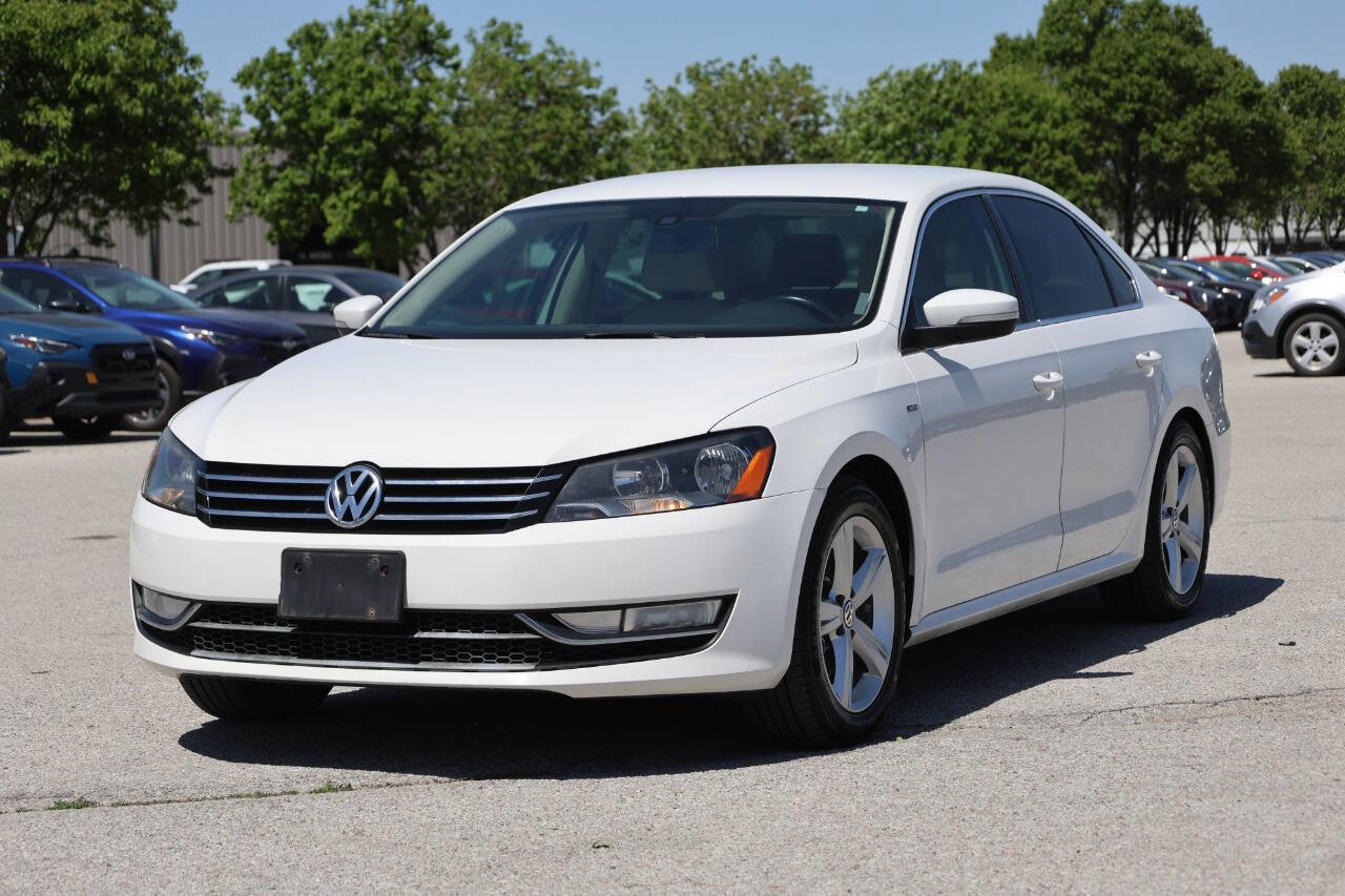 Used 2015 Volkswagen Passat 1.8T Limited Edition FWD image 6