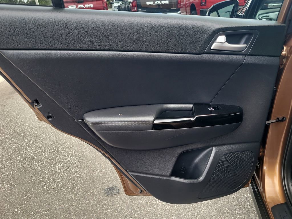 Used 2018 Kia Sportage EX w/ EX Sport Appearance Package image 8
