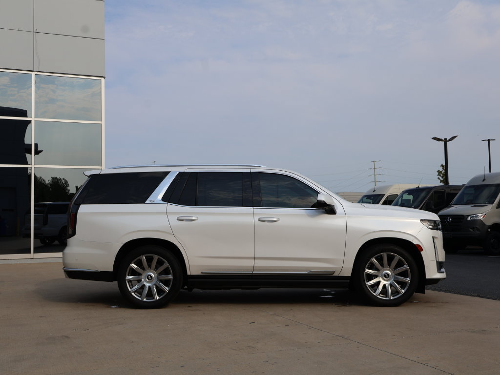 Used 2021 Cadillac Escalade Premium Luxury Platinum w/ Heavy-Duty Trailer Package AWD/4WD image 4