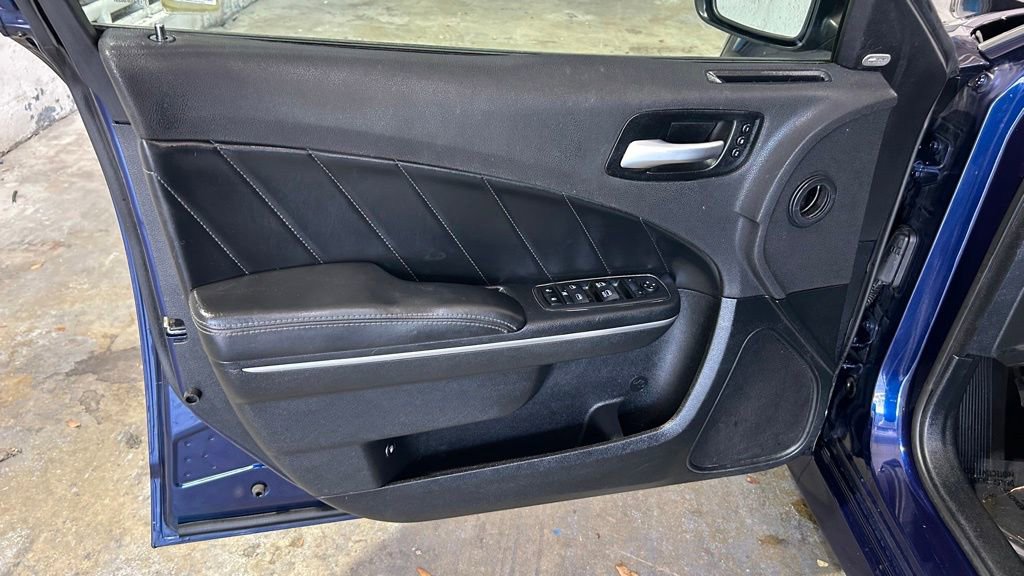 Used 2017 Dodge Charger R/T Scat Pack RWD image 25