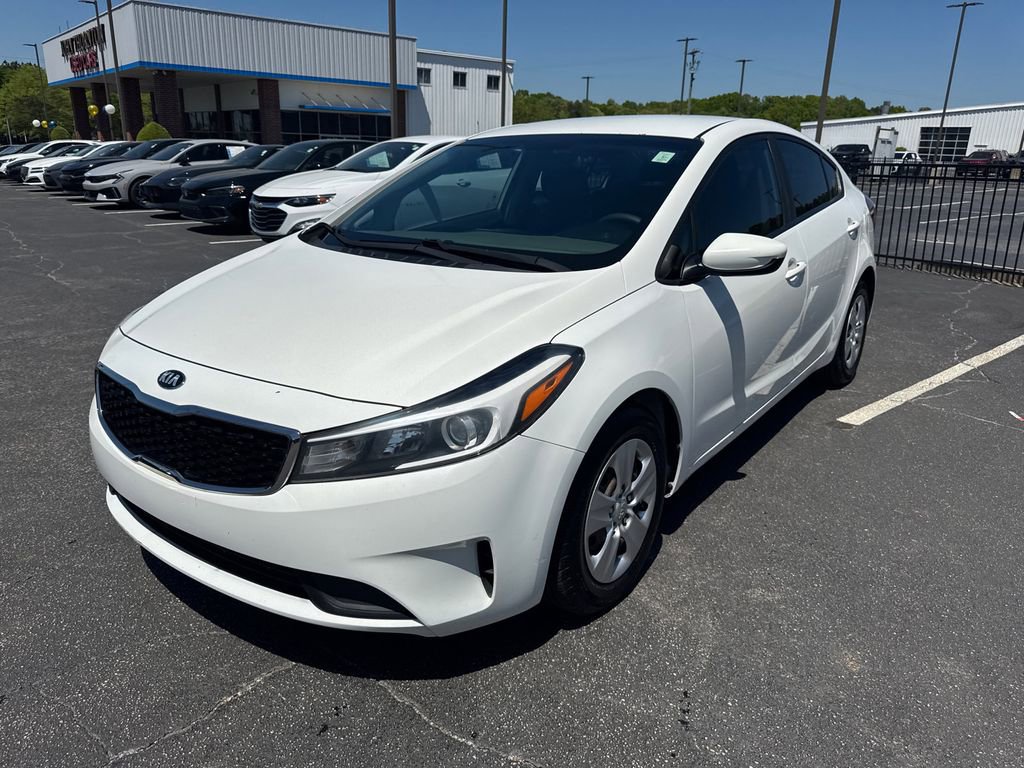 Used 2017 Kia Forte LX image 2