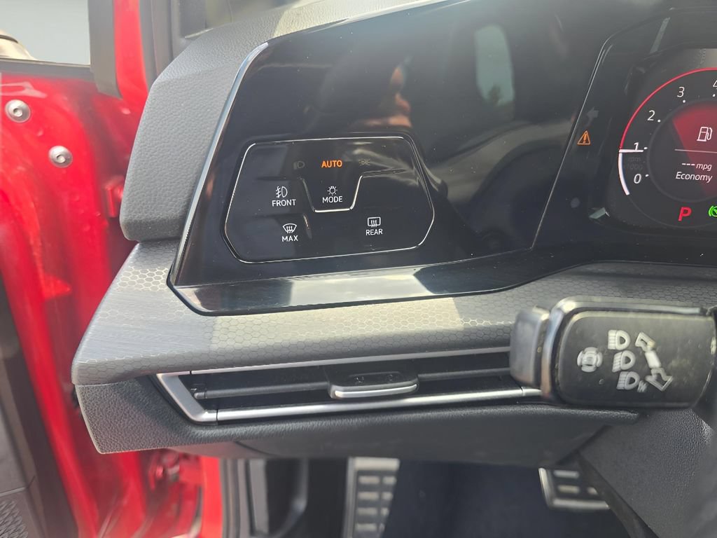 Used 2024 Volkswagen GTI SE FWD image 21