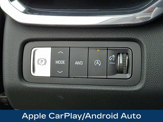 Used 2025 GMC Acadia Denali w/ LPO, Floor Liner Package AWD/4WD image 9