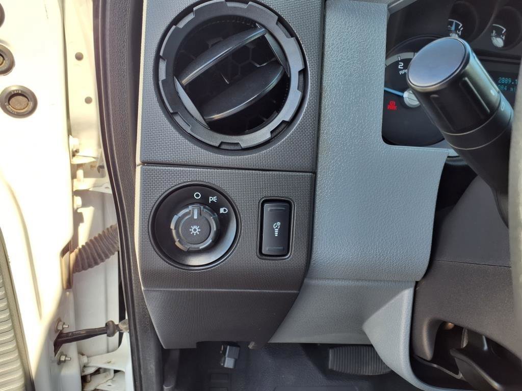 Used 2017 Ford F750 2WD Regular Cab Super Duty image 15