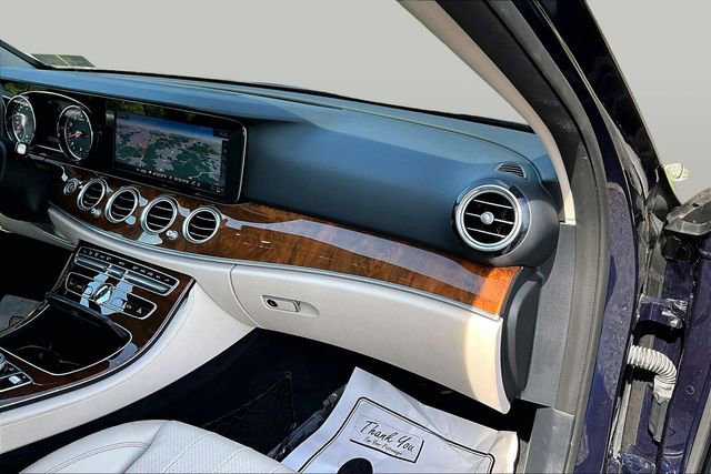 Used 2019 Mercedes-Benz E 300 4MATIC image 29