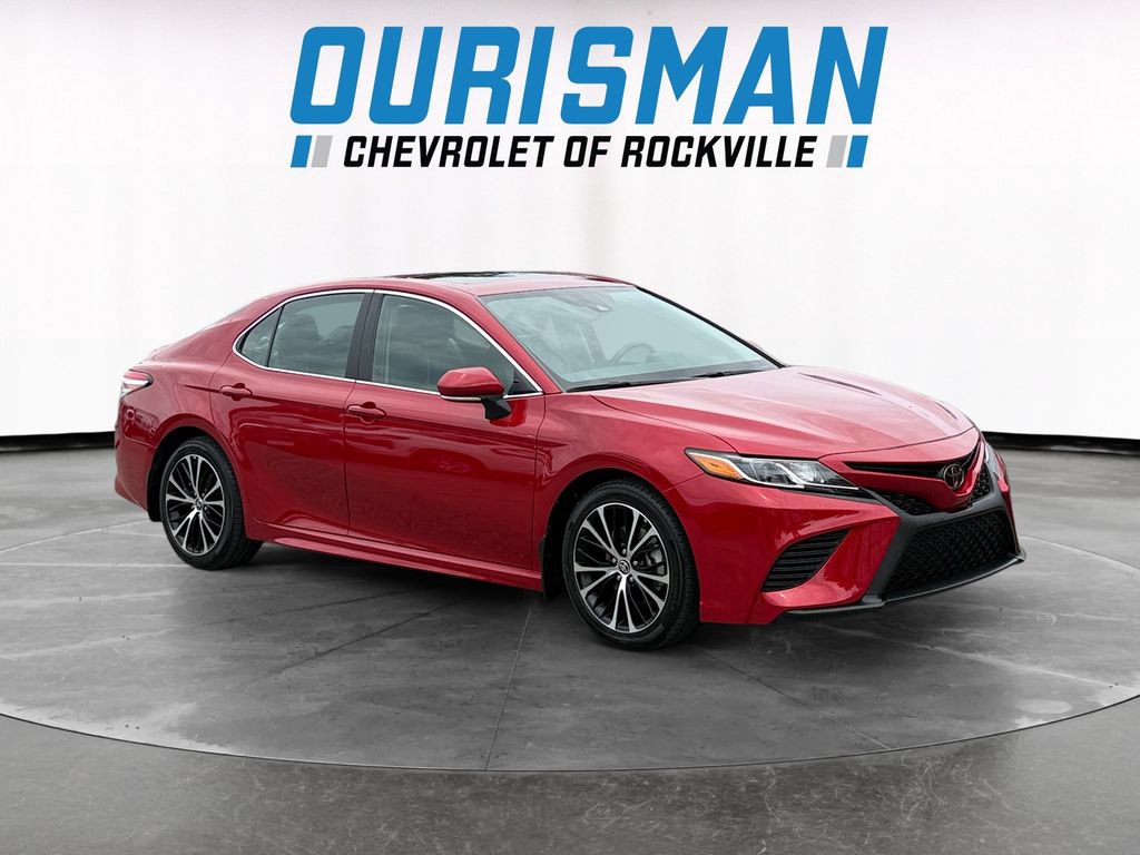 Used 2020 Toyota Camry SE w/ Audio Package AWD/4WD image 1