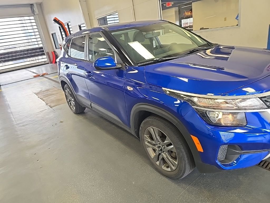 Used 2021 Kia Seltos LX AWD/4WD image 1
