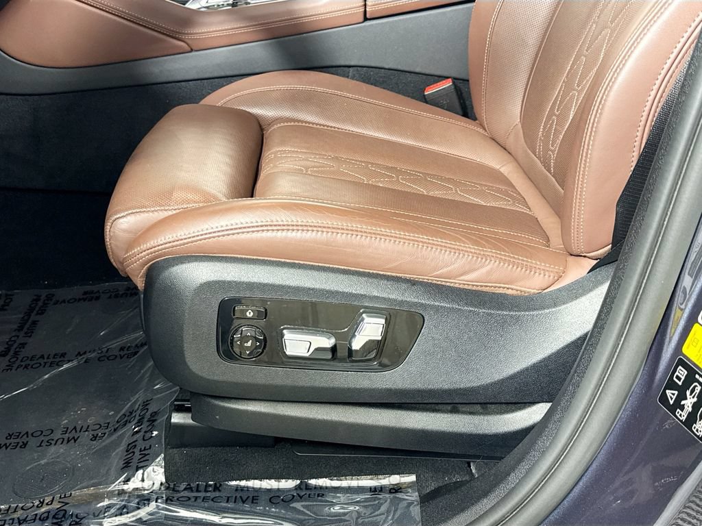 Used 2021 BMW X6 M50i w/ Executive Package AWD/4WD image 25