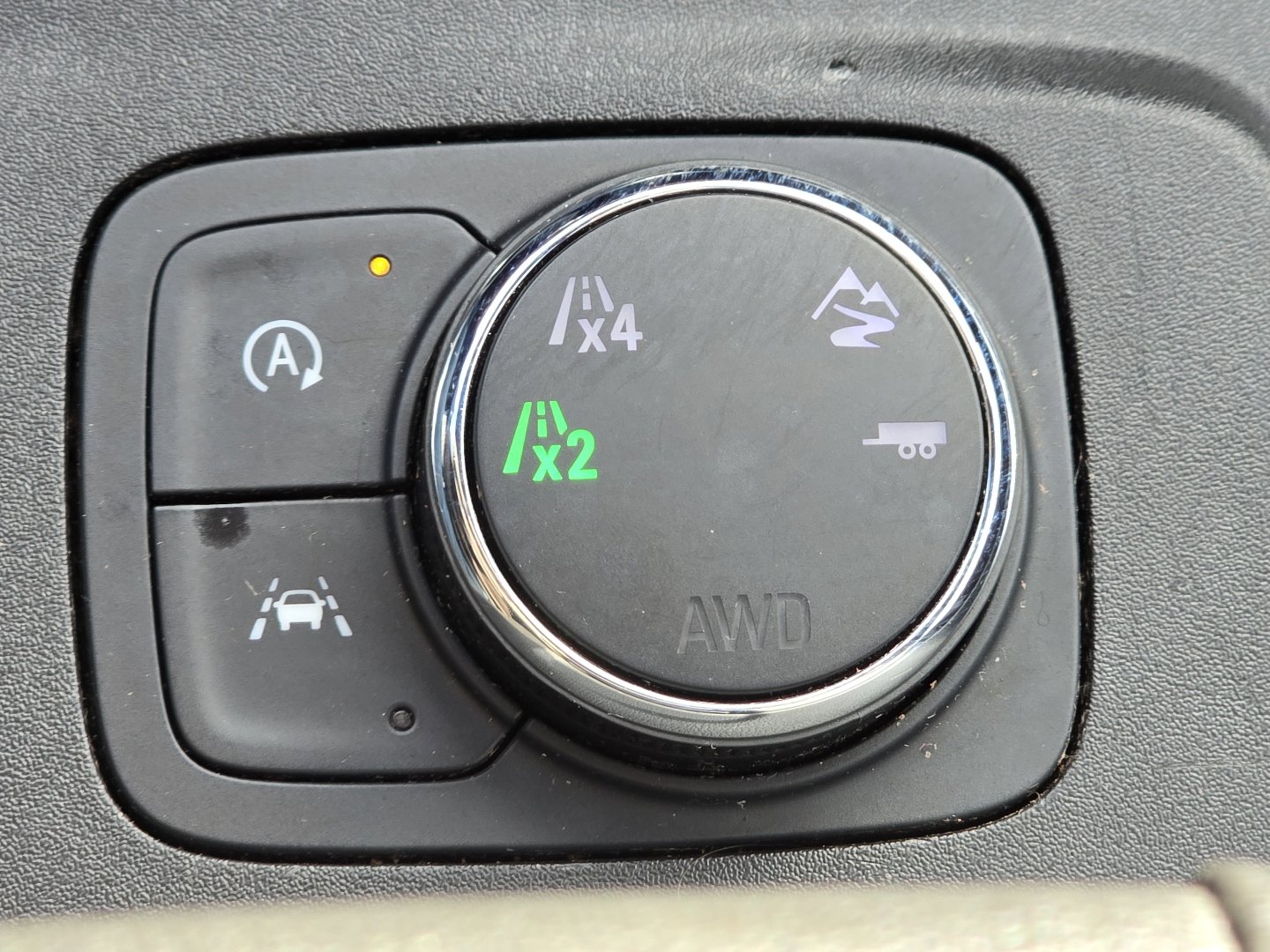 Used 2022 Chevrolet Traverse High Country image 15