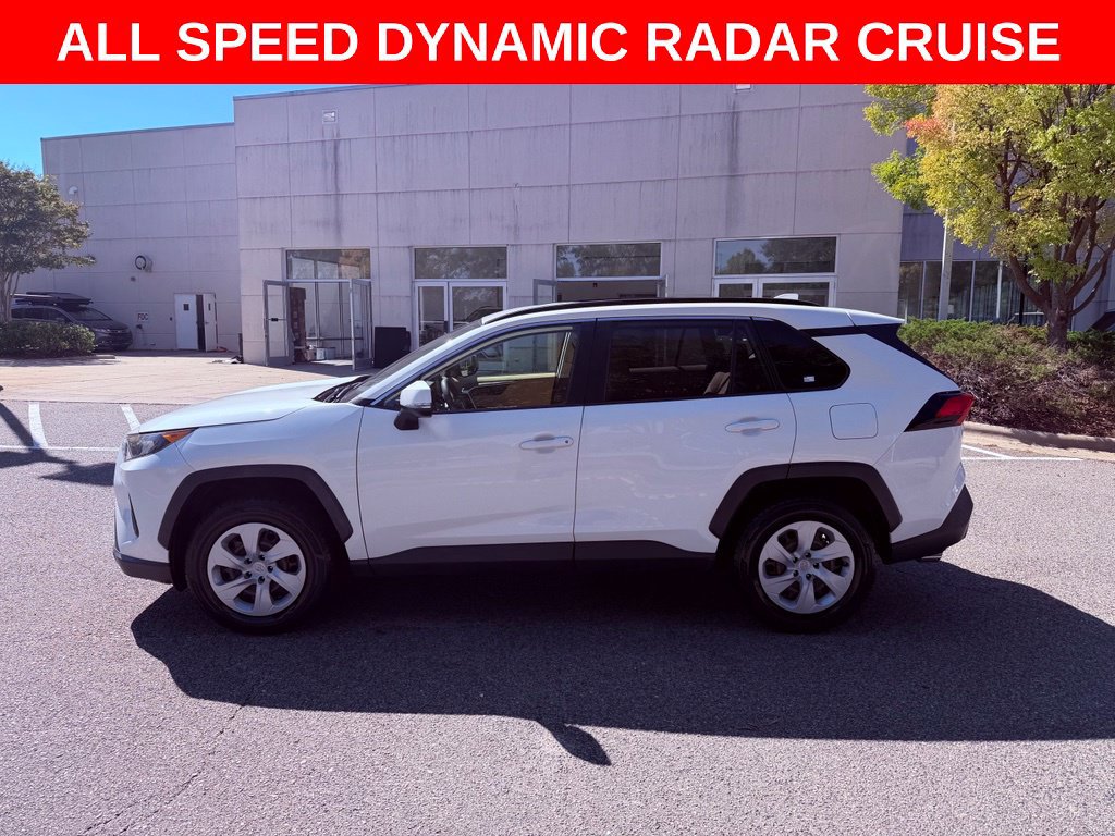 Used 2021 Toyota RAV4 LE FWD image 4
