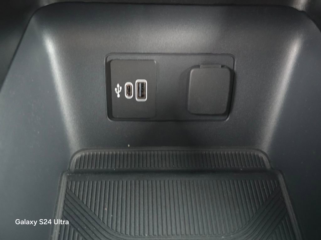 New 2026 Ford Explorer ST-Line image 31