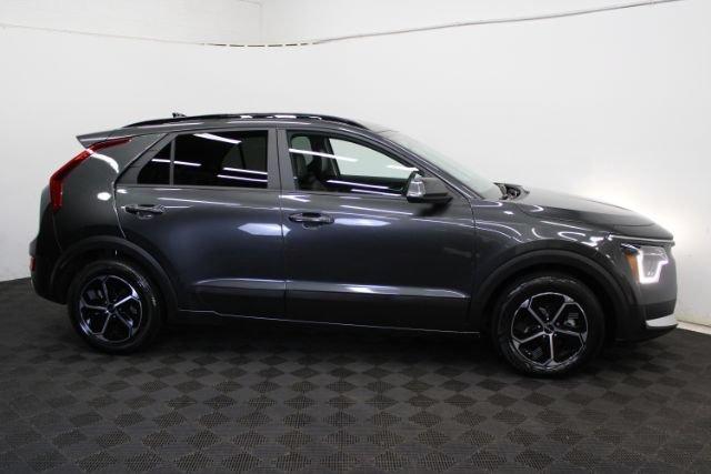 Used 2024 Kia Niro EX FWD image 4