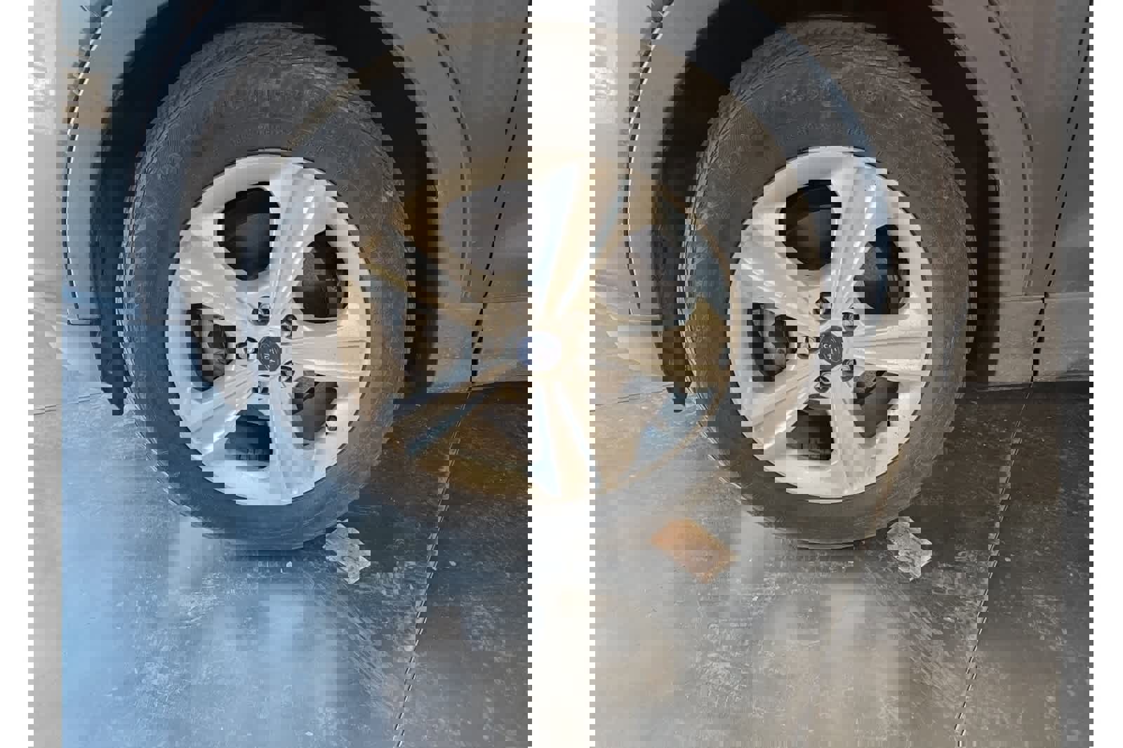 Used 2015 Ford Escape S image 3