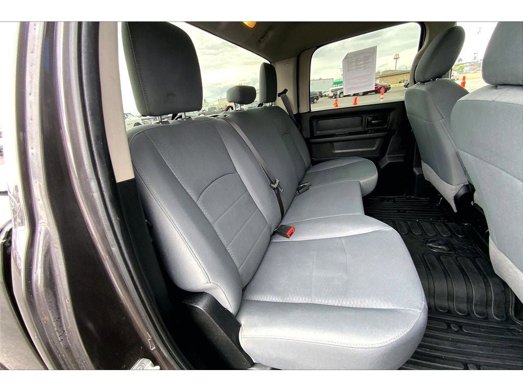 Used 2018 RAM 1500 Express w/ Express Value Package image 26
