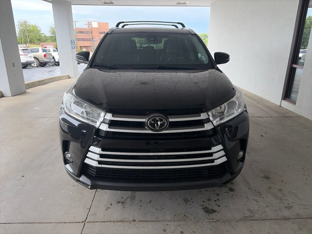 Used 2017 Toyota Highlander XLE AWD/4WD image 5