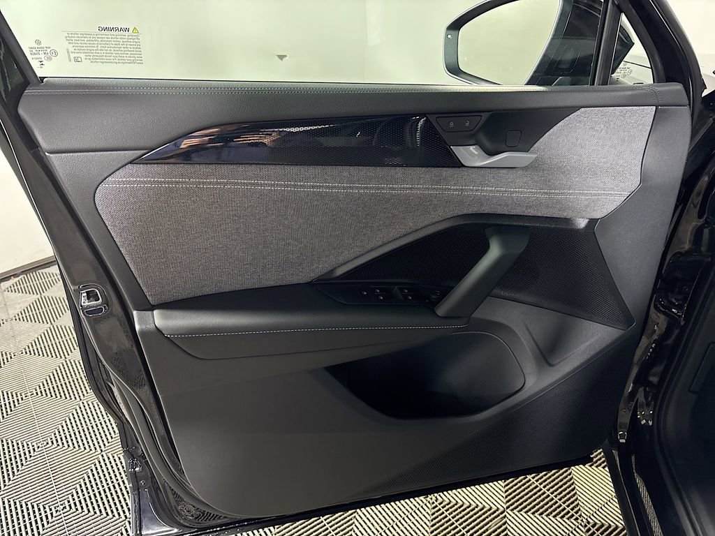 New 2026 Volkswagen Tiguan S image 10