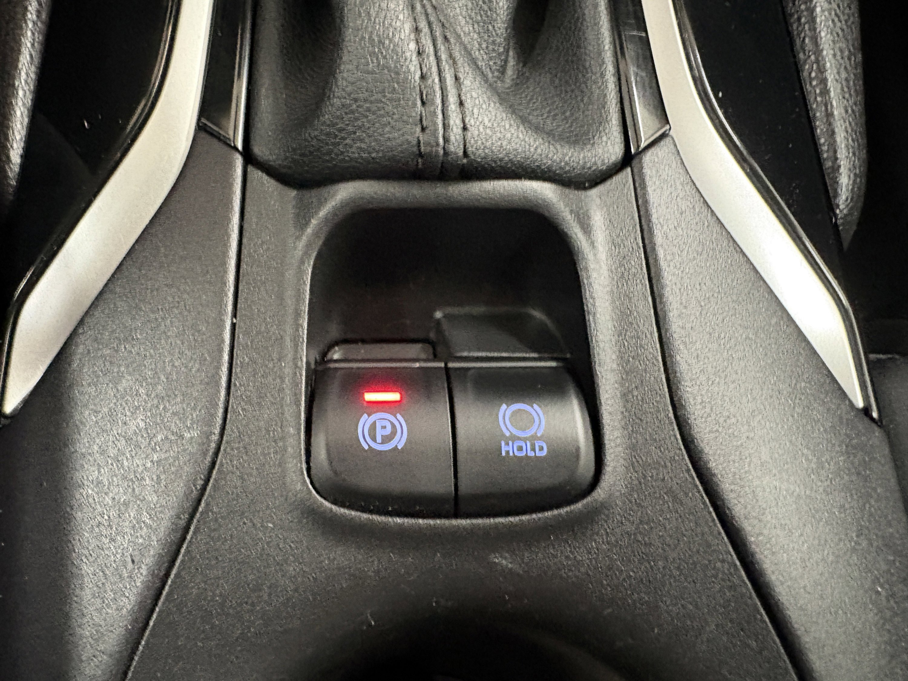 Used 2022 Toyota Corolla Cross LE w/ Moonroof Package FWD image 17