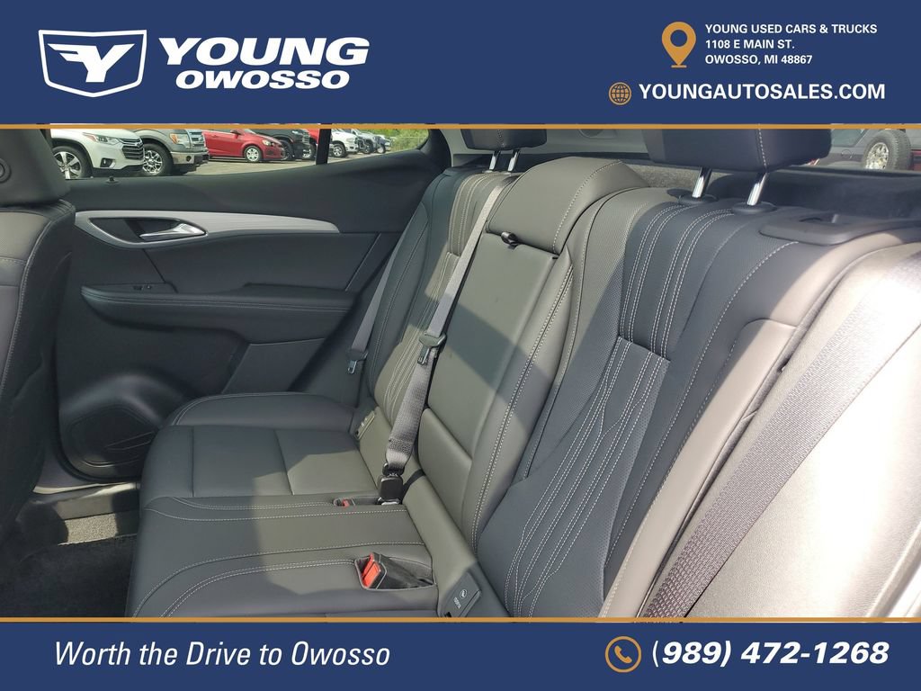 Used 2025 Buick Envision Avenir AWD/4WD image 29