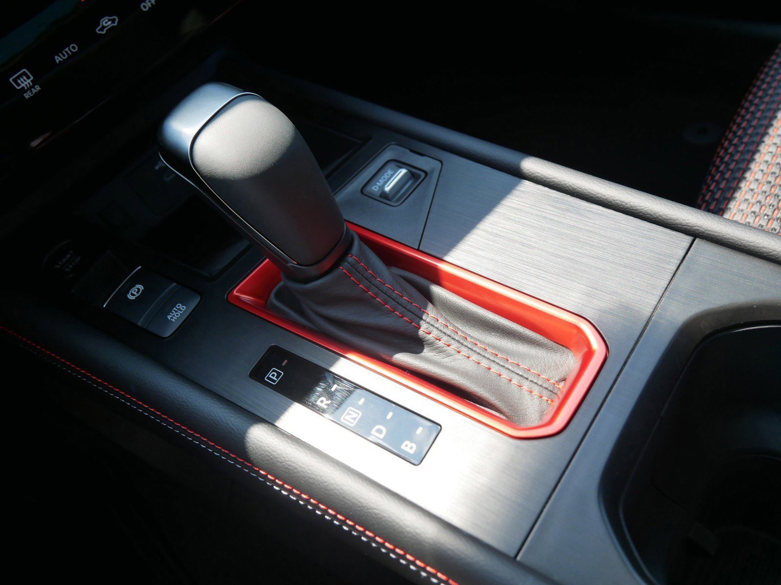 New 2025 Nissan Kicks SR w/ SR Premium Package image 9