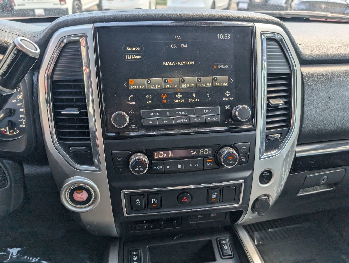 Used 2020 Nissan Titan SV w/ SV Convenience Package image 23