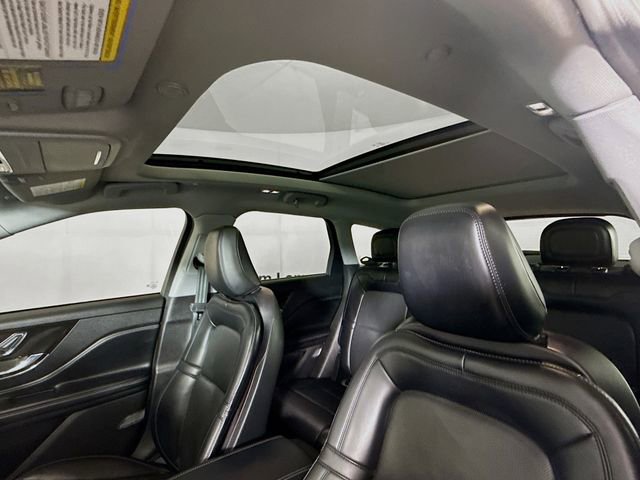 Used 2022 Lincoln Corsair AWD w/ Premium Package image 22