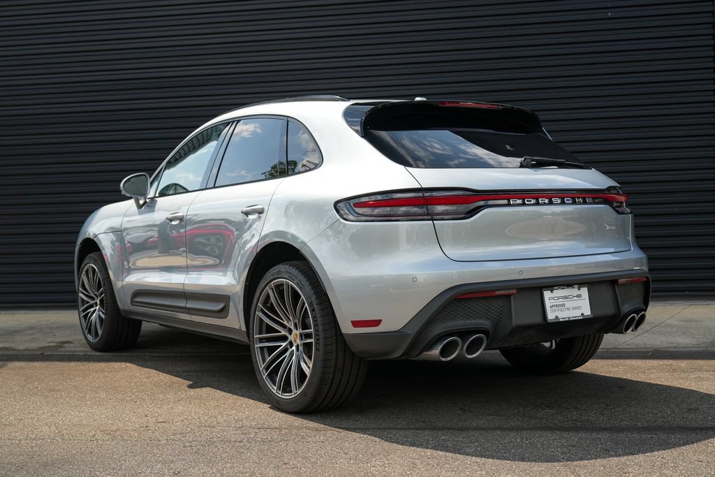 Certified 2026 Porsche Macan AWD/4WD image 3
