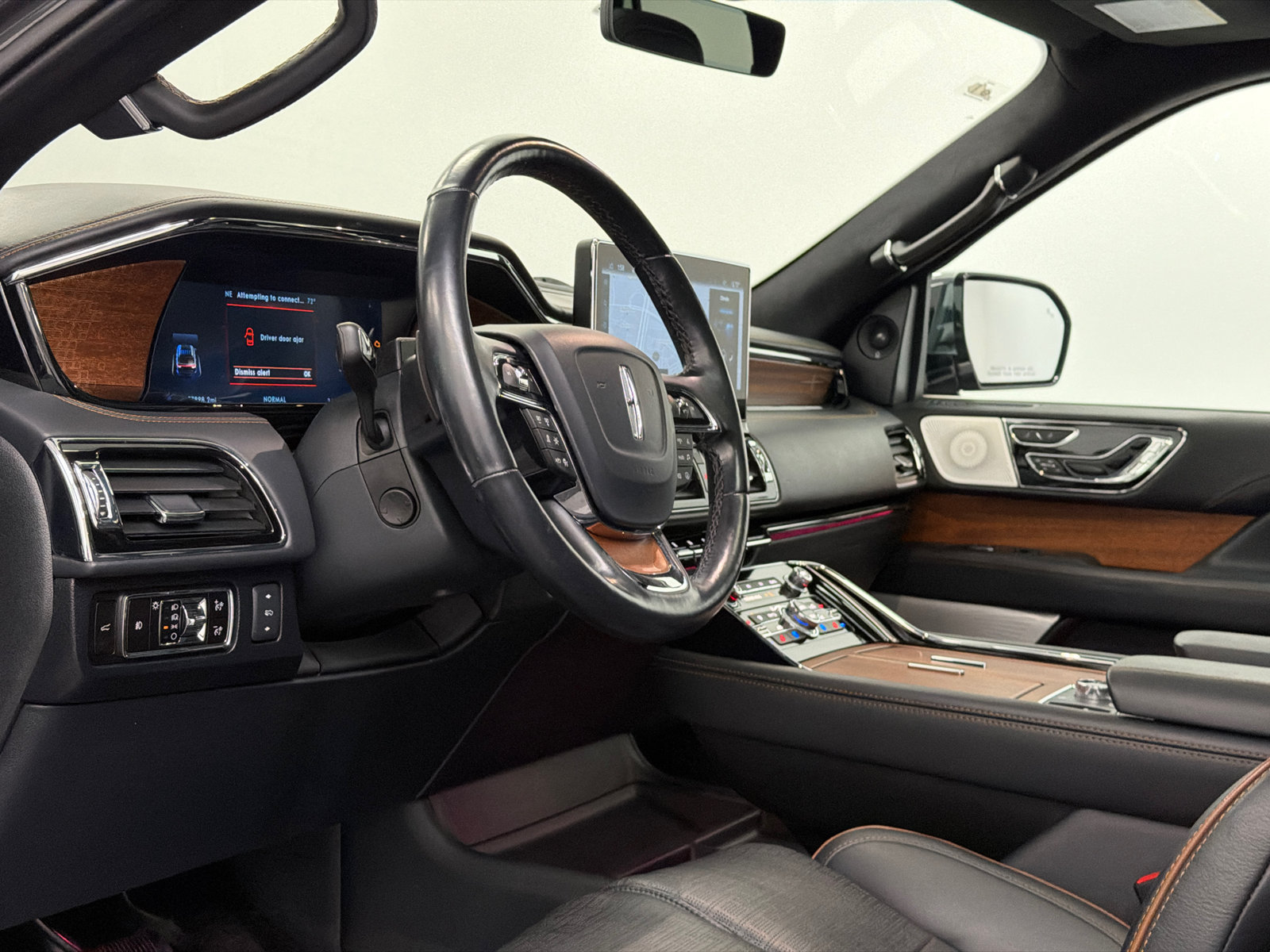 Used 2023 Lincoln Navigator Black Label AWD/4WD image 19