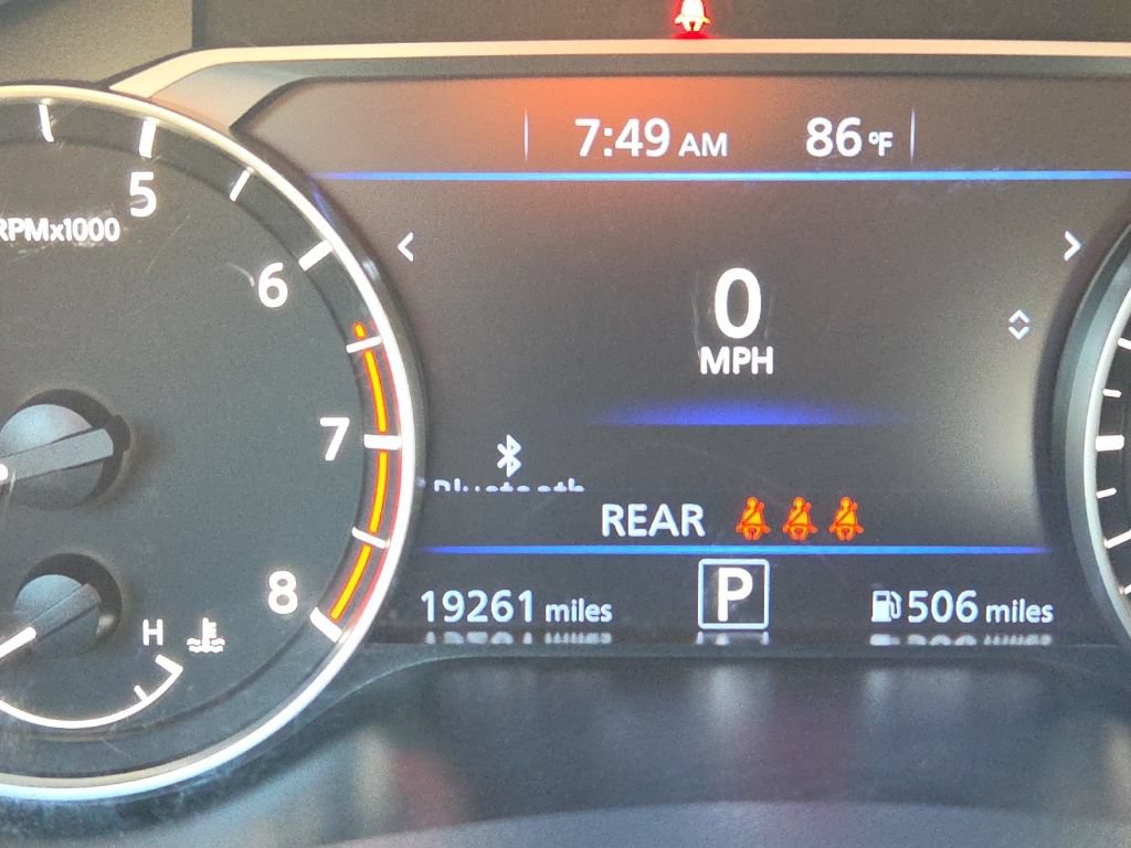 Used 2025 Nissan Altima 2.5 SV FWD image 2