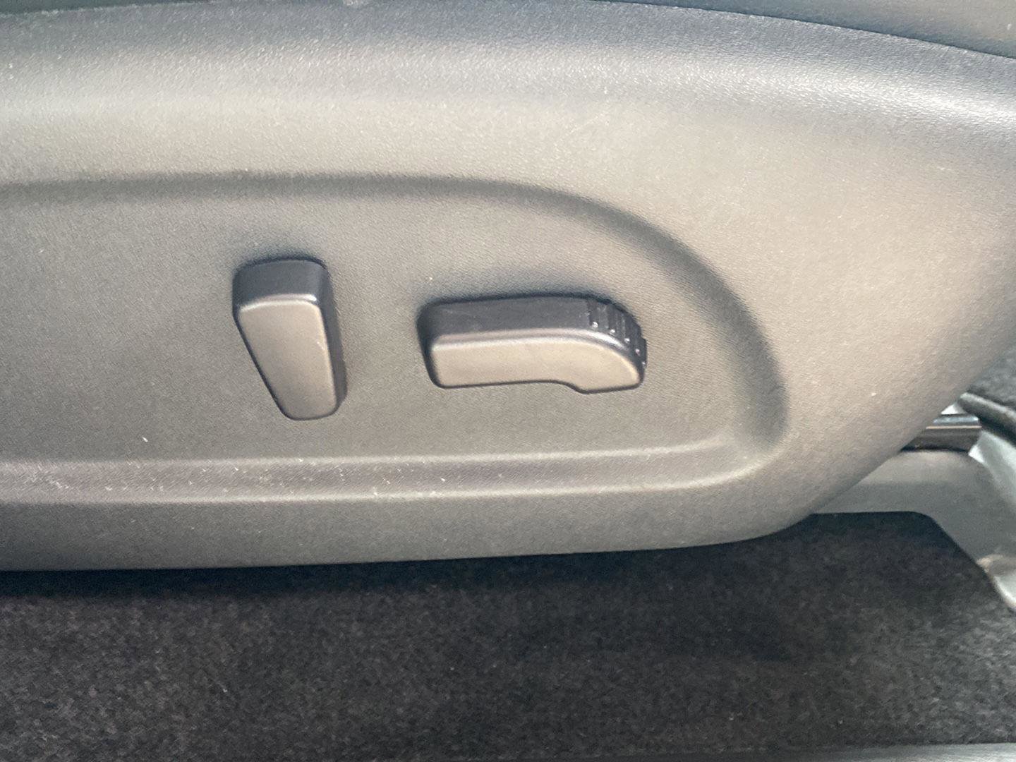 Used 2019 Nissan Pathfinder SL image 20