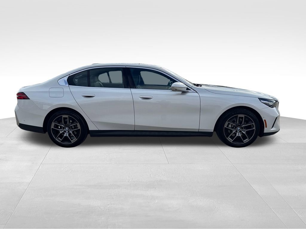 Used 2026 BMW 530i xDrive image 8