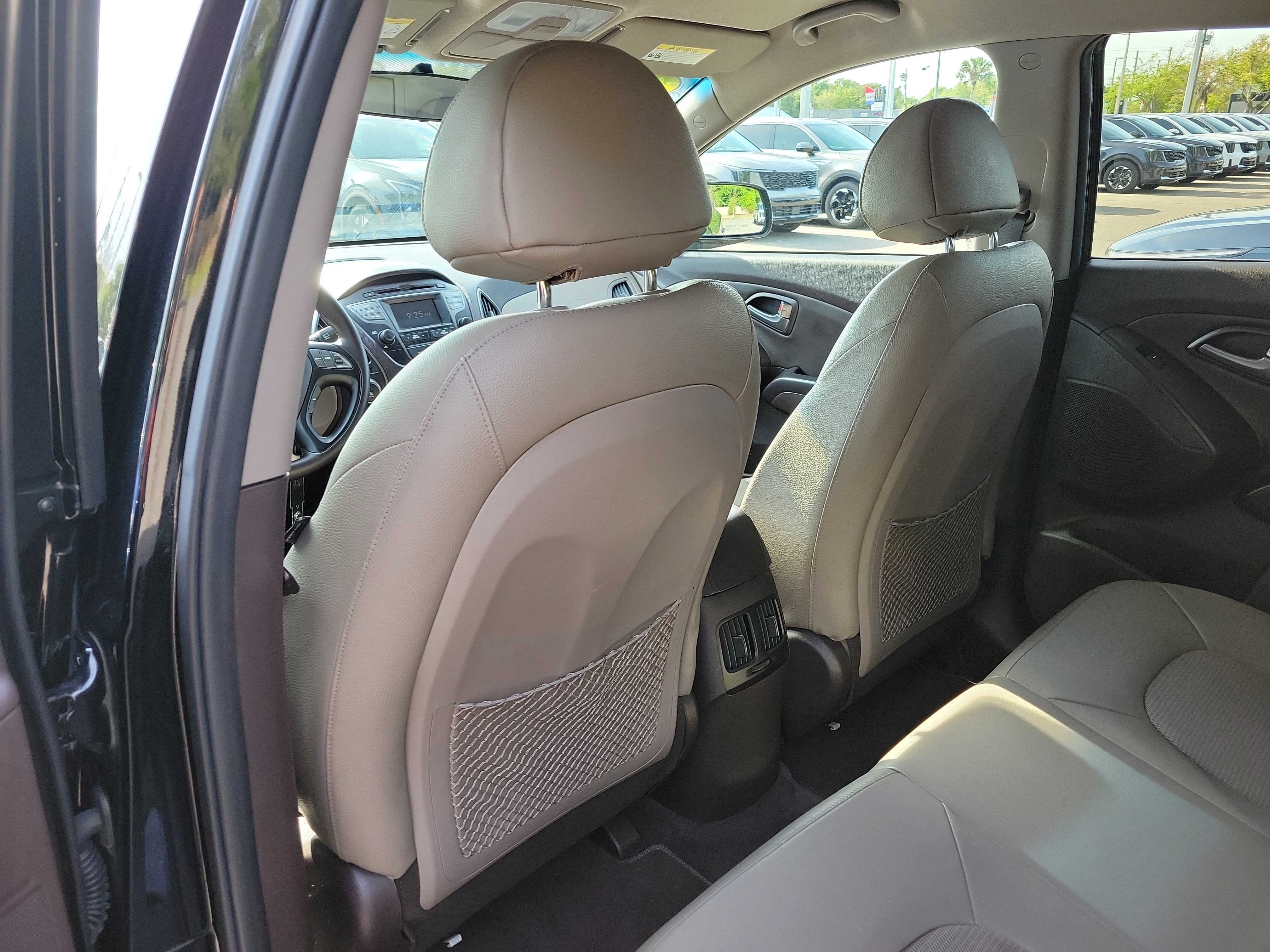 Used 2015 Hyundai Tucson SE AWD/4WD image 16