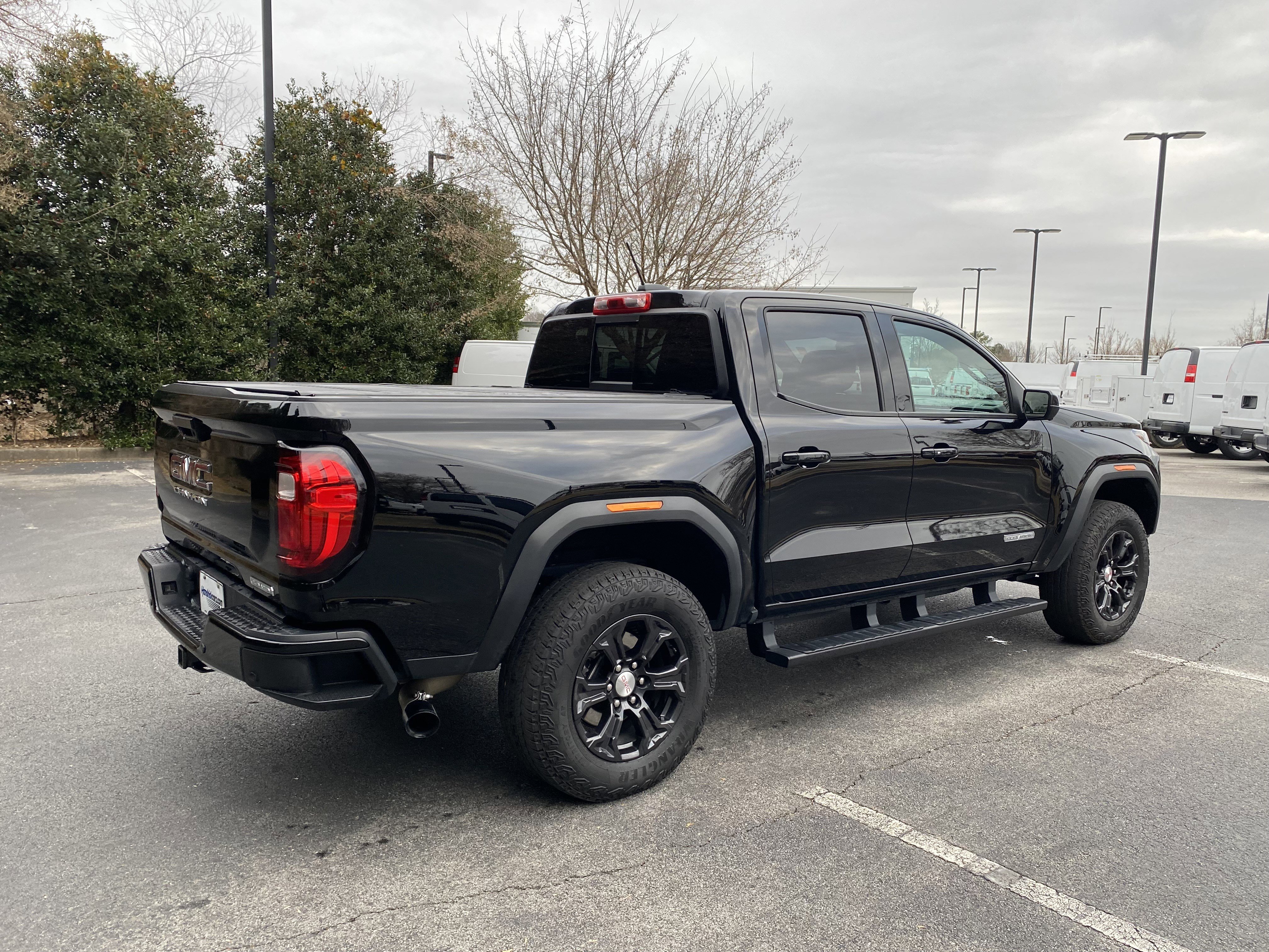 Used 2023 GMC Canyon Elevation w/ Elevation Premium Package image 9