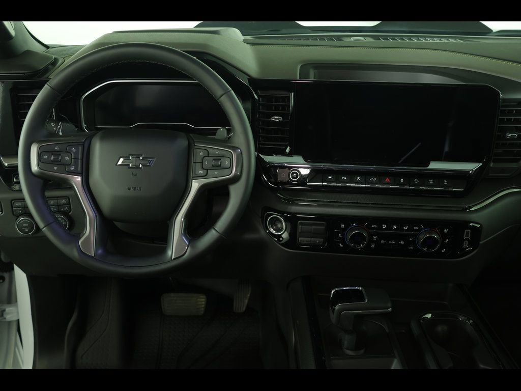 Used 2025 Chevrolet Silverado 1500 ZR2 w/ Technology Package image 19