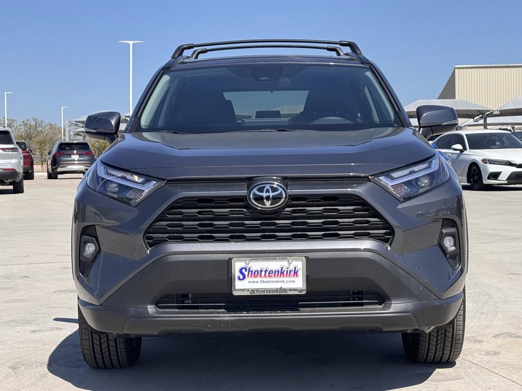 Used 2025 Toyota RAV4 XLE Premium FWD image 7