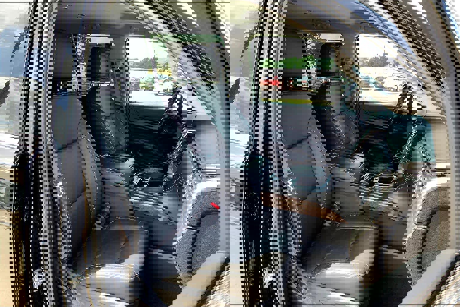 Used 2016 Chevrolet Tahoe LT w/ Luxury Package image 9