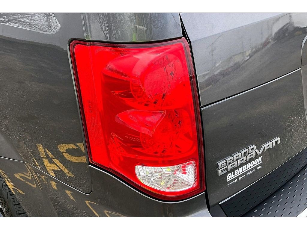 Used 2018 Dodge Grand Caravan GT FWD image 36