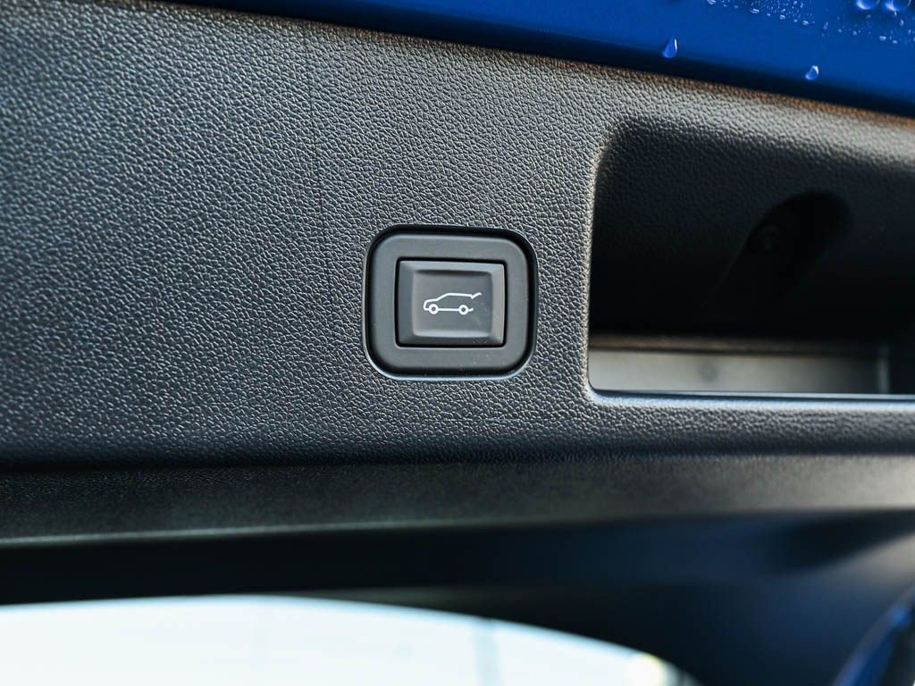 New 2025 Chevrolet Equinox EV RS image 8