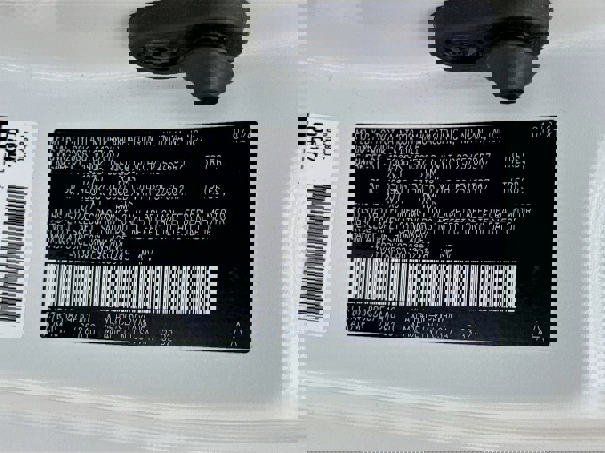 Used 2024 Toyota Sienna XLE image 42