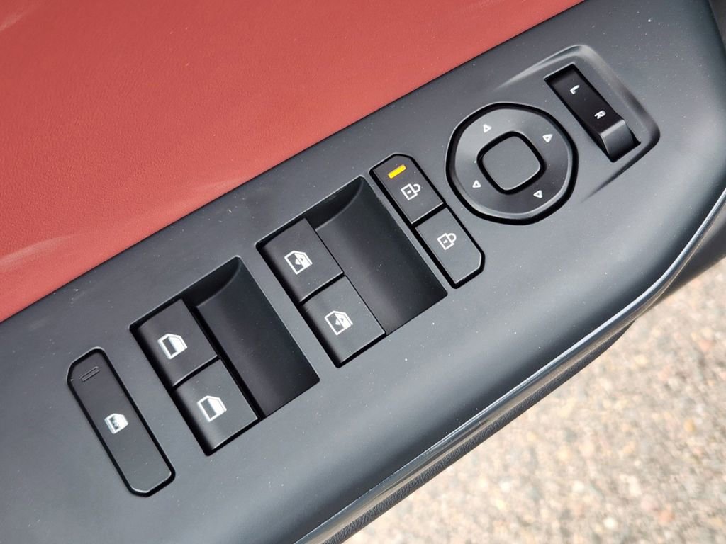 New 2025 Kia K4 GT-Line Turbo image 9