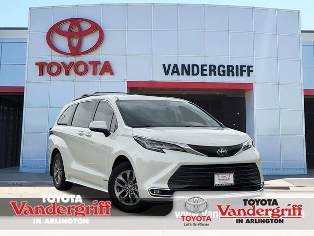Used 2021 Toyota Sienna XLE
